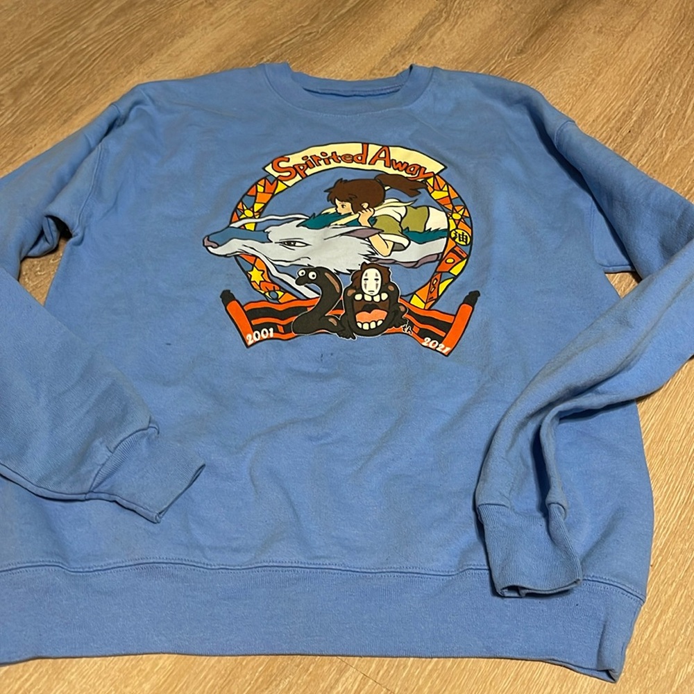 Spirited‎ away sweatshirt size medium H01